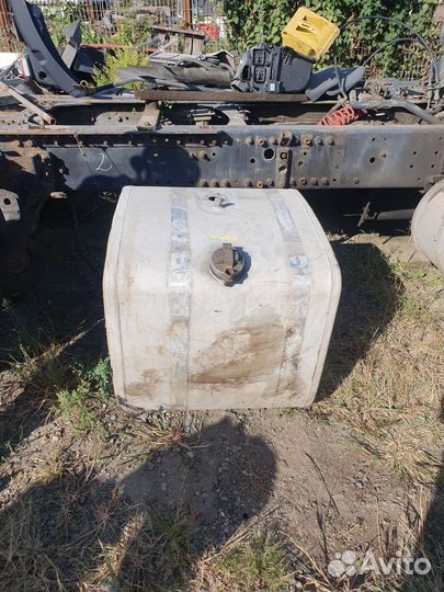 Баки топливные на грузовые авто