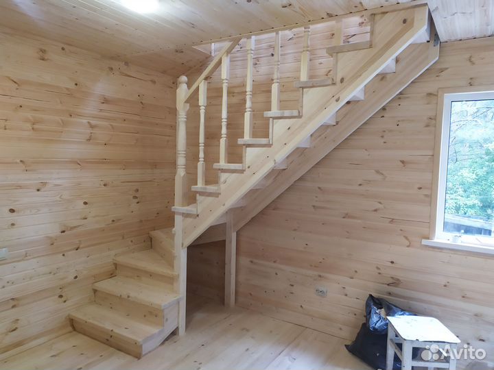 Лестница на второй этаж