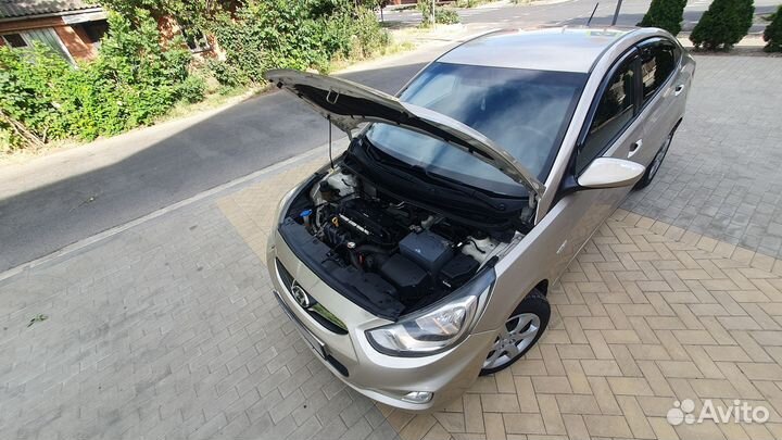 Hyundai Solaris 1.6 AT, 2011, 248 000 км