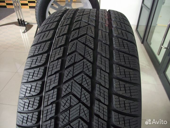 Pirelli Scorpion Winter 285/35 R22 106V