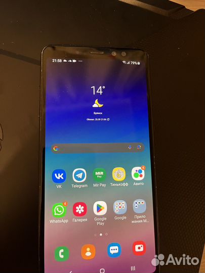 Телефон Samsung galaxy a8+