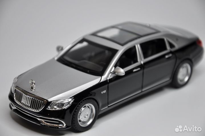 Модель автомобиля Mercedes-Maybach S 650 металл