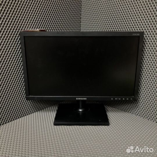 Монитор Samsung S19C200N (48767)