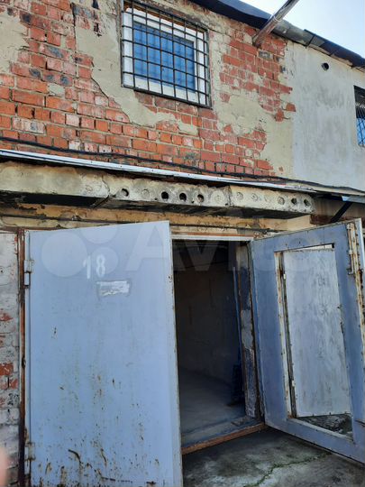 Гараж, > 30 м²