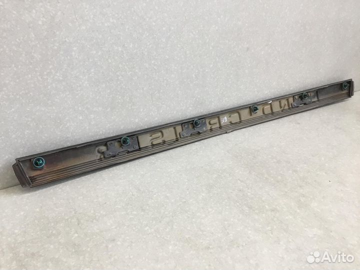 Накладка двери багажника Toyota Land Cruiser (200)