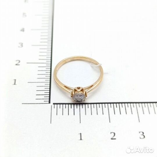 Золотое кольцо с камнем 17р