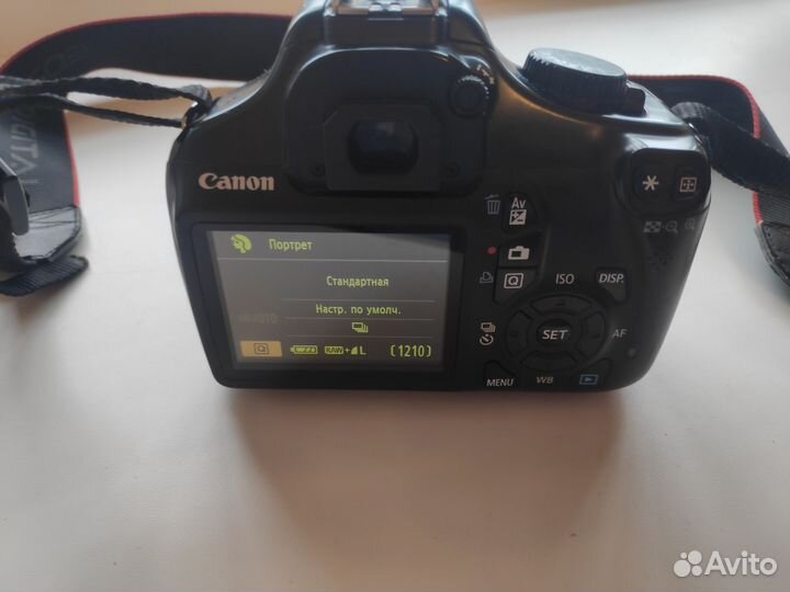 Canon 1100D