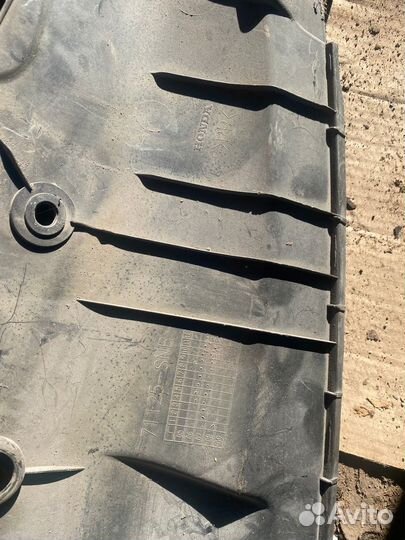 Накладка замка капота 71125SNB000 хонда цивик 4д