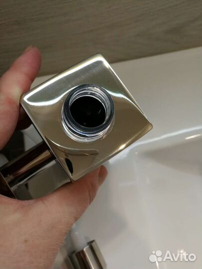 Дозатор для жидкого мыла