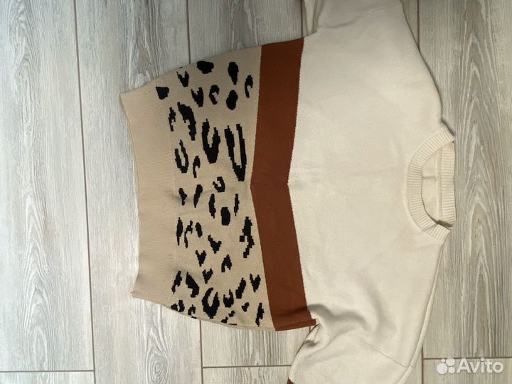 Свитер женский