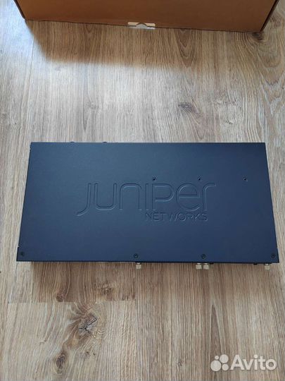 Маршрутизатор juniper srx220 новый