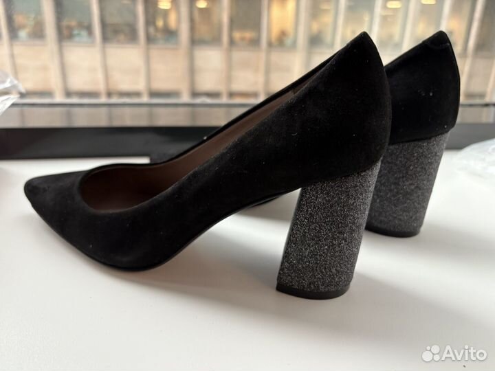 Туфли Pertini, натуральная замша, новые, 38.5