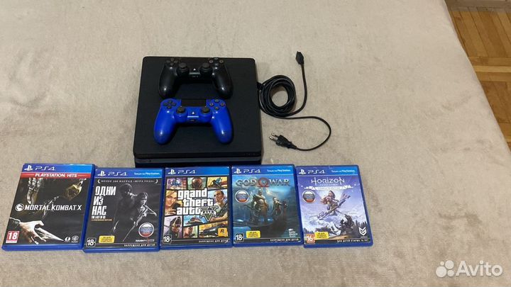 Playstation 4 slim