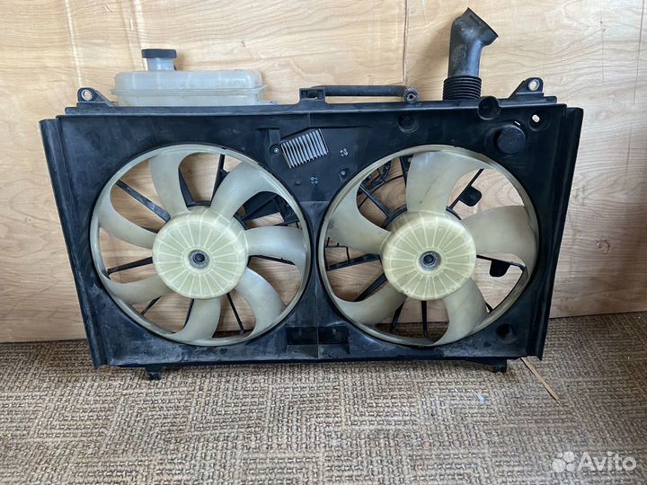 Диффузор радиатора Lexus Ls600Hl 2009 UVF45 2UR-FS