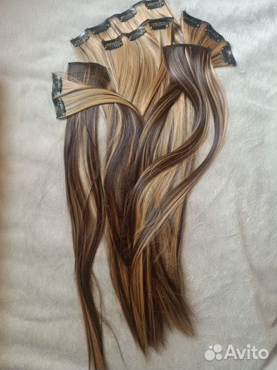 Продаются шиньоны накладные волосы на заколках