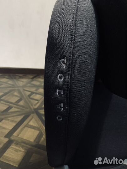 Автомобильное кресло Volvo