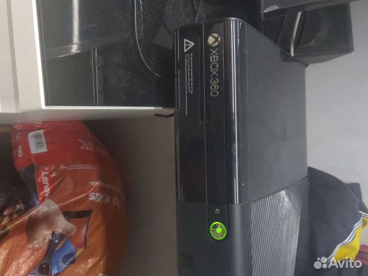 Xbox 360 e 500gb 95игр