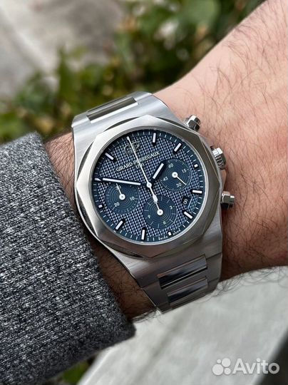 Girard-Perregaux Laureato Chronograph 42mm (Новые)