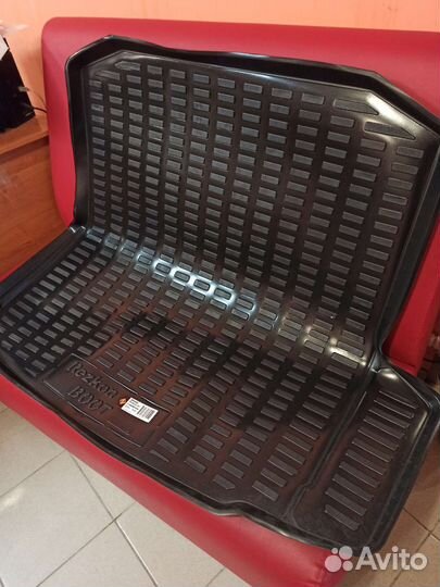 Ковер багажника на Skoda Octavia A7 2013 год