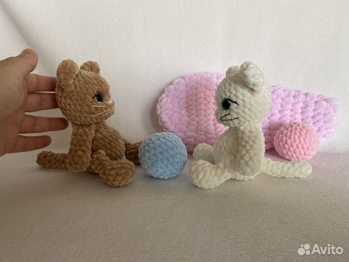 Вязанные игрушки котик котенок