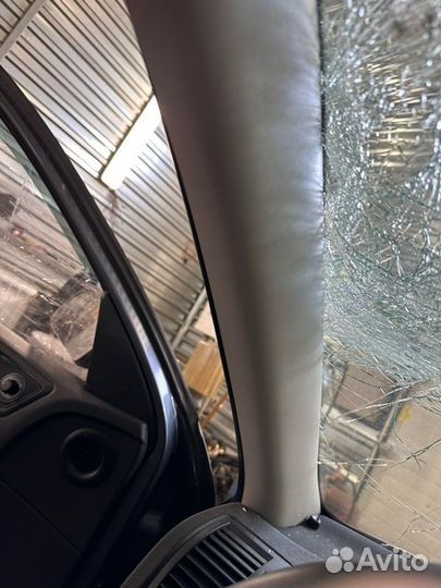 Накладка стойки передняя Skoda Octavia A5 1.4 МКПП