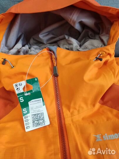 Водонепроницаемая куртка S новая