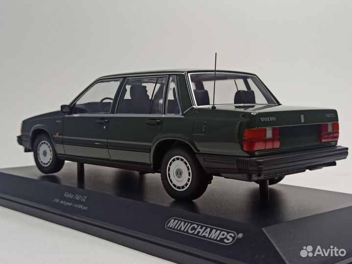 Volvo 740 GL - 1986 Green 1:18 Minichamps