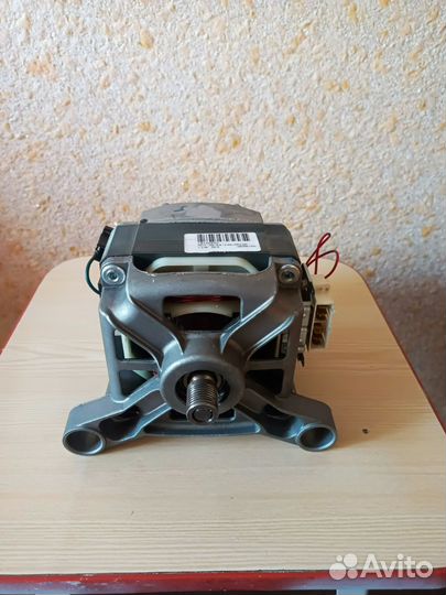 Мотор для стиральной машины indesit