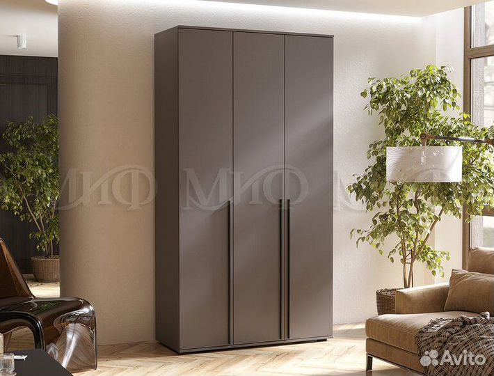 Шкаф 3х-створчатый 