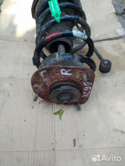 Стойка амортизатора передняя правая Volvo Xc 90