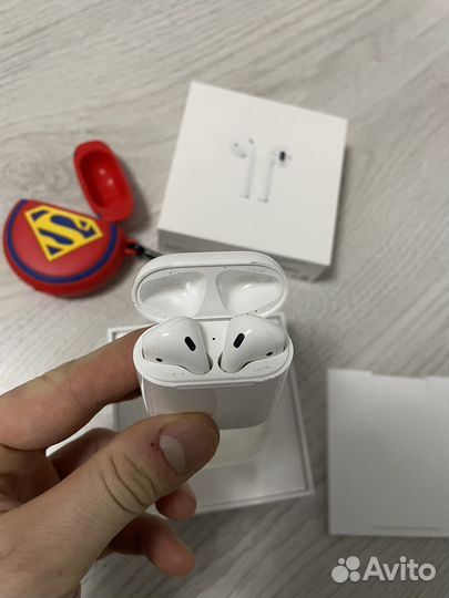 Apple airpods 2 оригинал только кейс