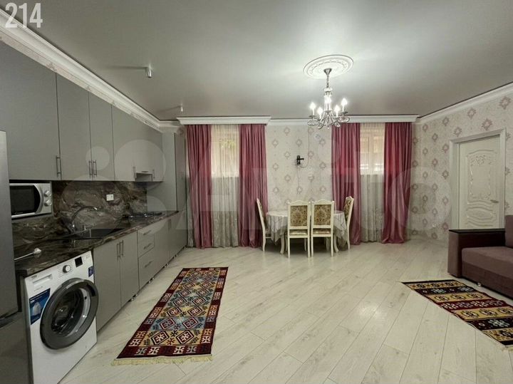 2-к. квартира, 58 м², 1/4 эт.