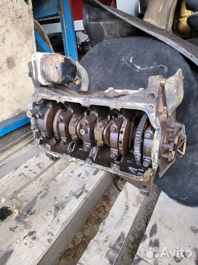 Блок цилиндров на альфа Ромео 145