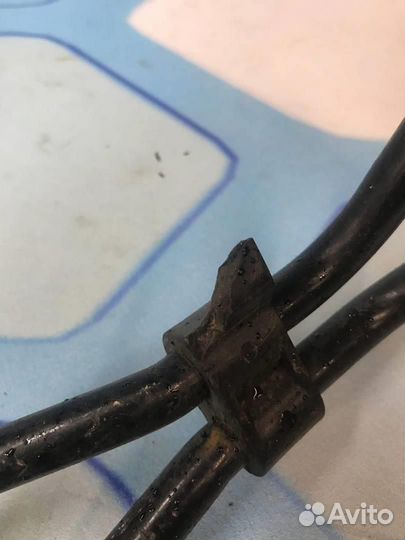 Радиатор гур 4B0422885S