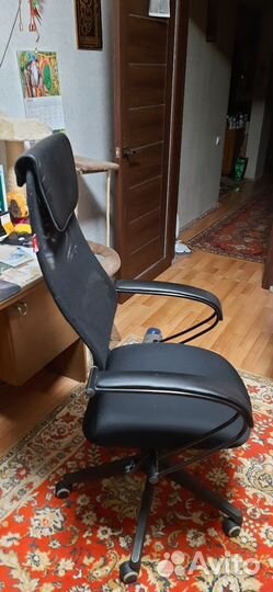 Офисное кресло руководителя бу