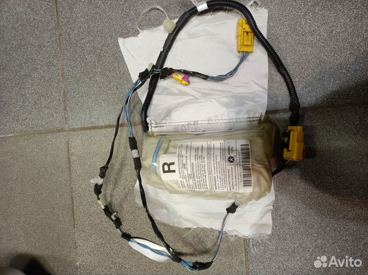 Крайслер Вояджер 4 2002 год. Подушки безопасности