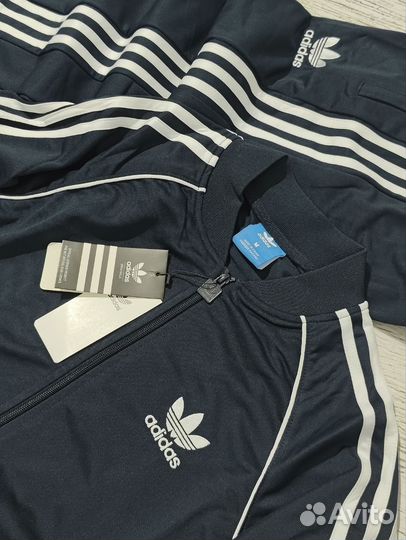 Спортивный костюм adidas