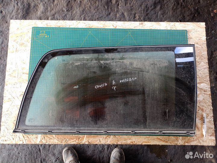 Стекло багажника правое Opel Omega A caravan