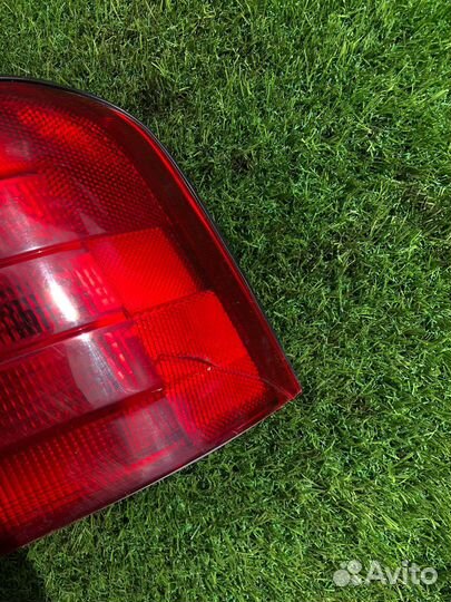 Задний правый фонарь Mitsubishi Galant 8