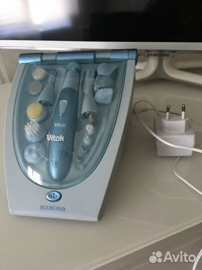 Косметический кабинет Vitek аzаleа VT-2208