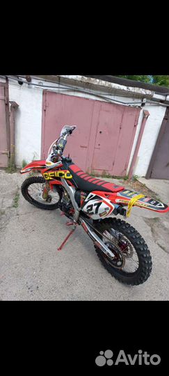 Мотоцикл Honda crf 250 r