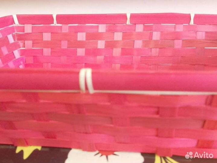 Корзина плетеная. Полочка деревянная