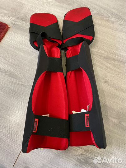 Шлем, щитки, лапа для бокса