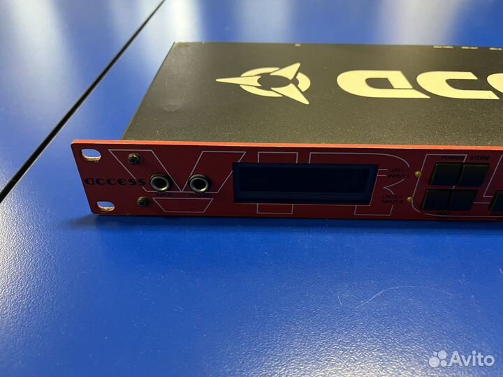 Access Virus B rack