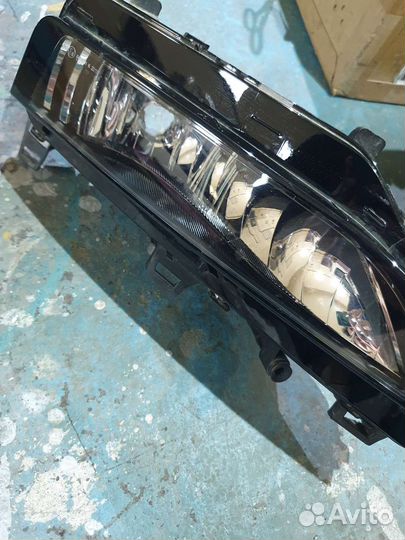 Противотуманная фара Skoda Rapid правая 60U941700