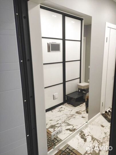 Зеркало настенное