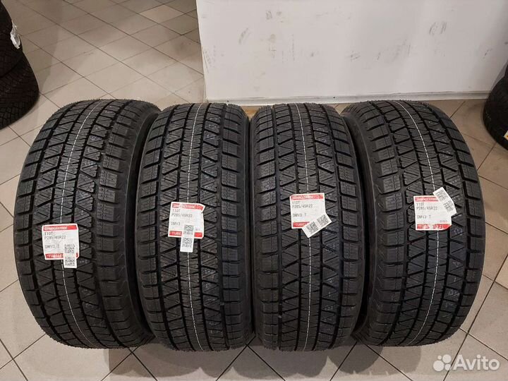 Bridgestone Blizzak DM-V3 285/45 R22 110T