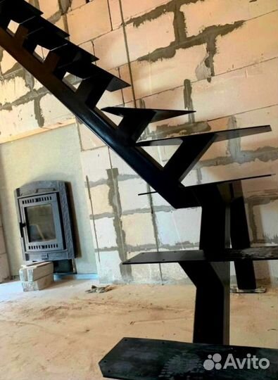 Металлокаркасов лестниц Изготовление