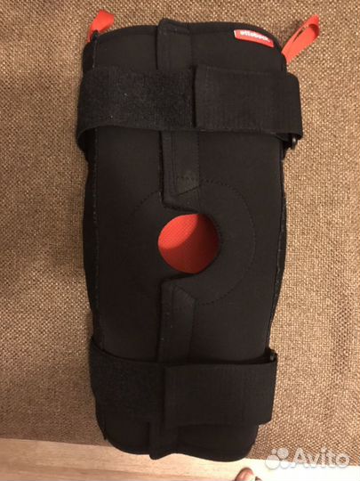 Шарнирный коленный ортез разъемный с силиконом