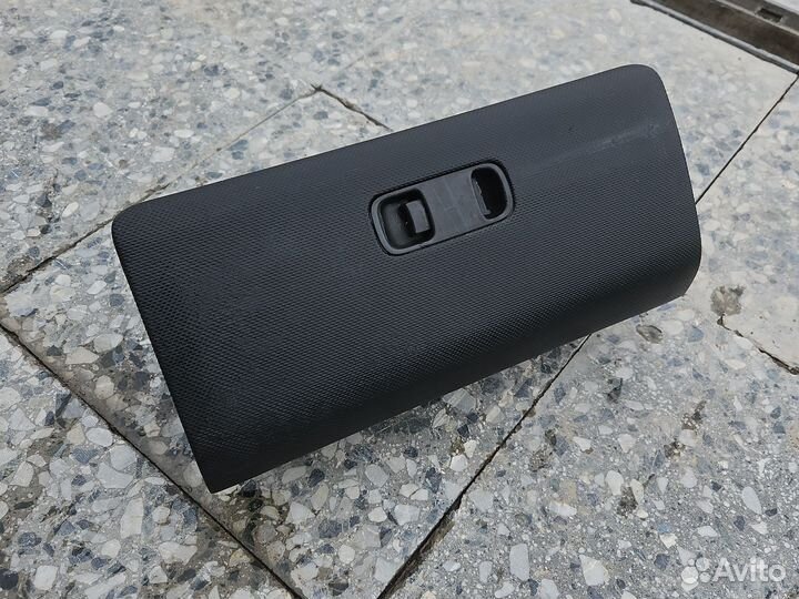 Верхний бардачок паджеро 3